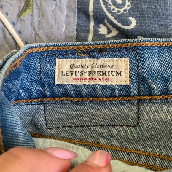 Levi’s Jeans - Picture 4 of 5